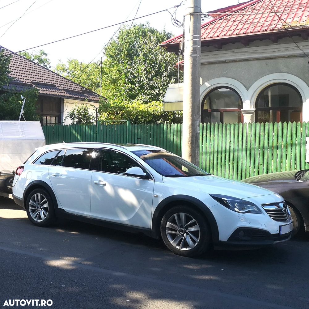 Opel Insignia 2.0 Bi Turbo CDTI 4x4 Country Tourer Aut. - 4