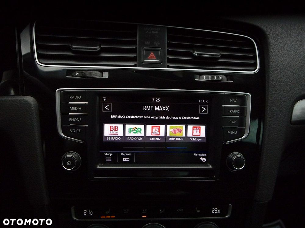 Volkswagen Golf - 26