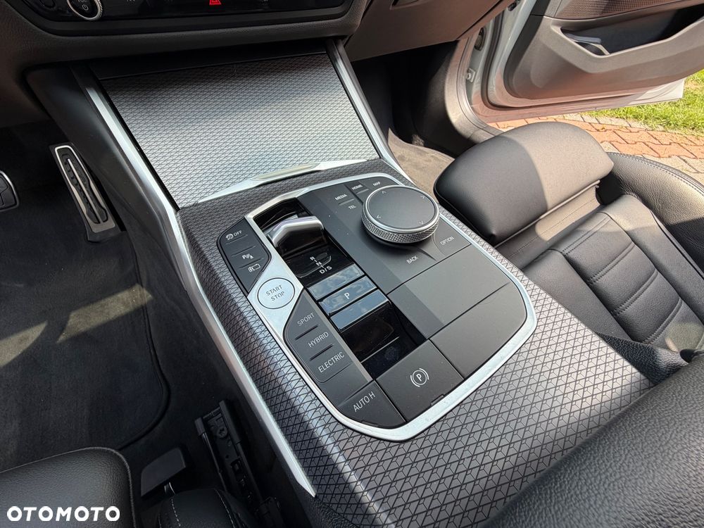BMW Seria 3 320e M Sport sport - 22