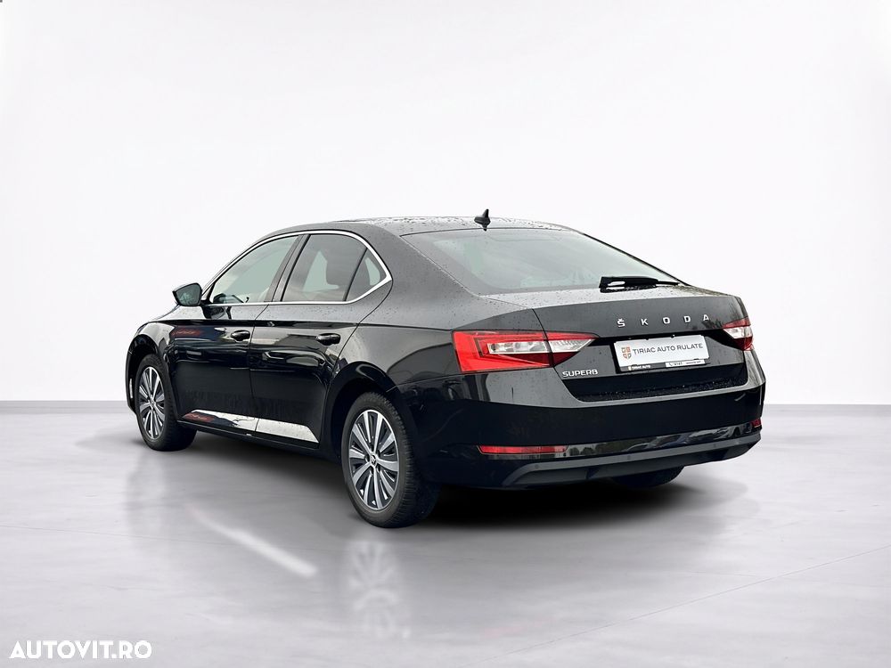 Skoda Superb 2021 photo 3