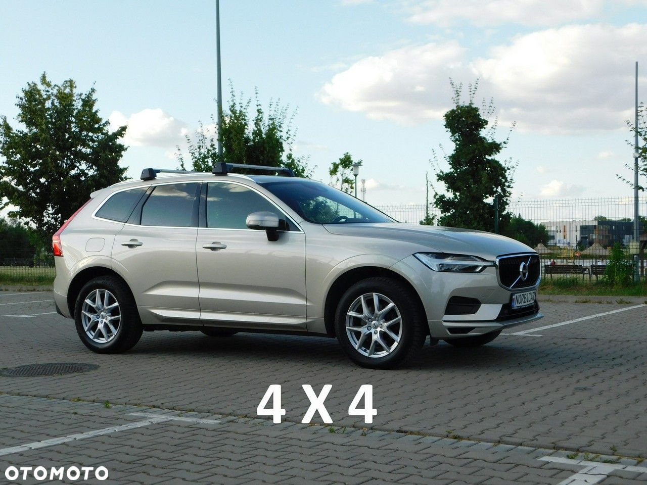 Volvo XC 60 D4 AWD Momentum Pro - 1
