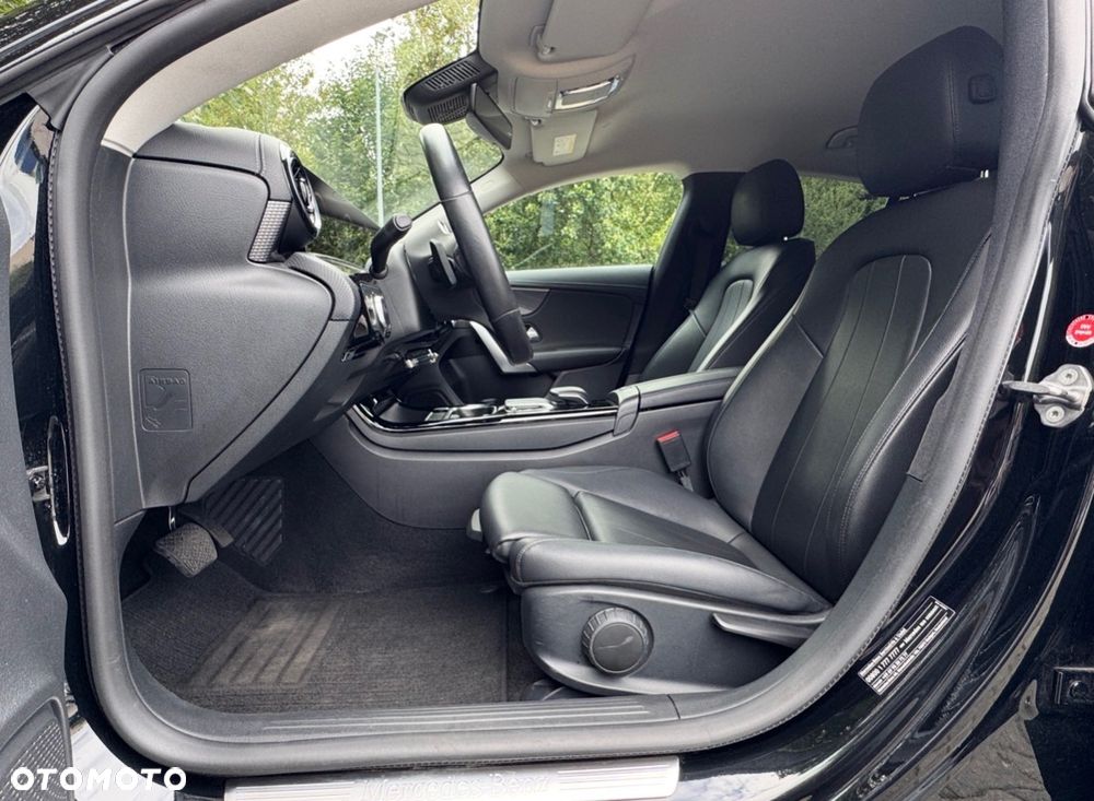 Mercedes-Benz CLA 200 d Shooting Brake 8G-DCT Progressive Line Advanced - 32