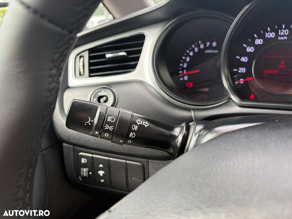 Kia Ceed 1.4 GSL STAR - 12