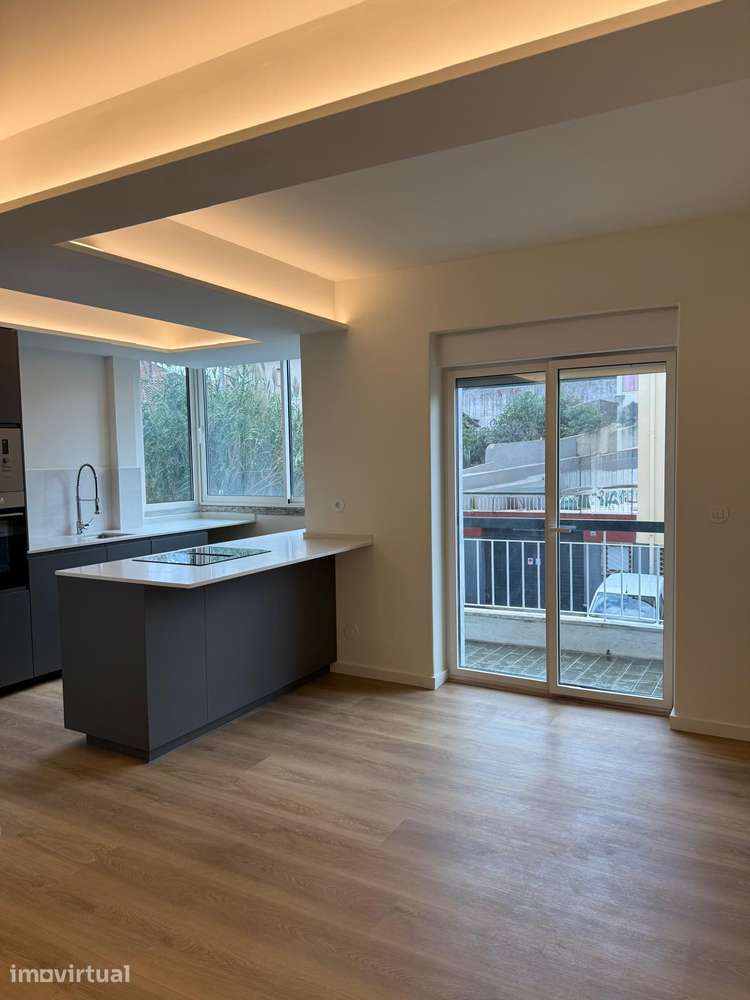 Apartamento T1 em Mem Martins - Grande imagem: 3/11