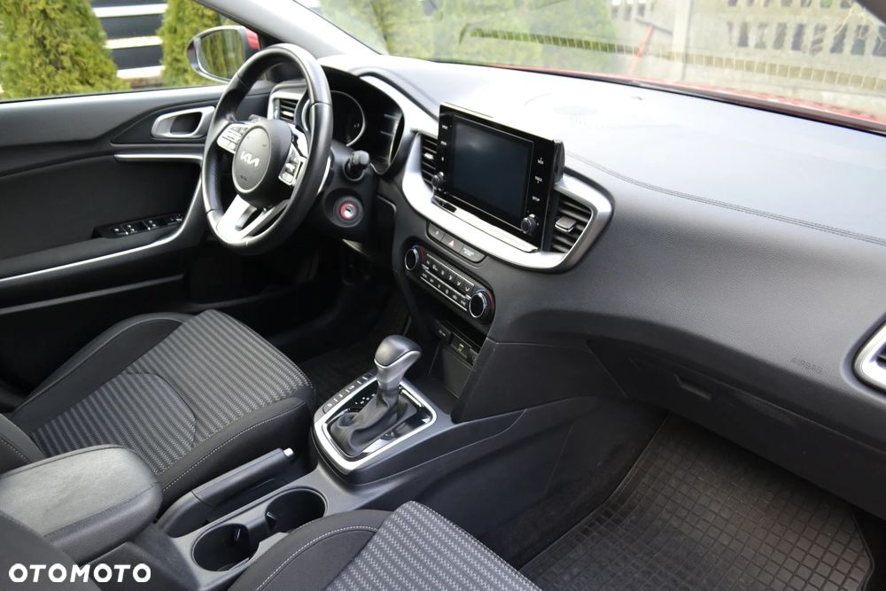 Kia Ceed 1.5 T-GDI M DCT - 33