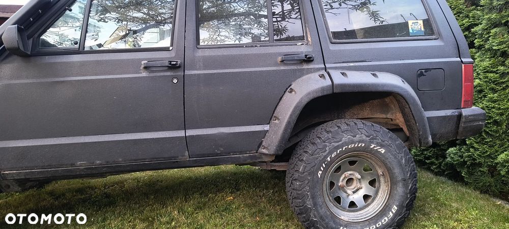 Jeep Cherokee 4.0 - 13