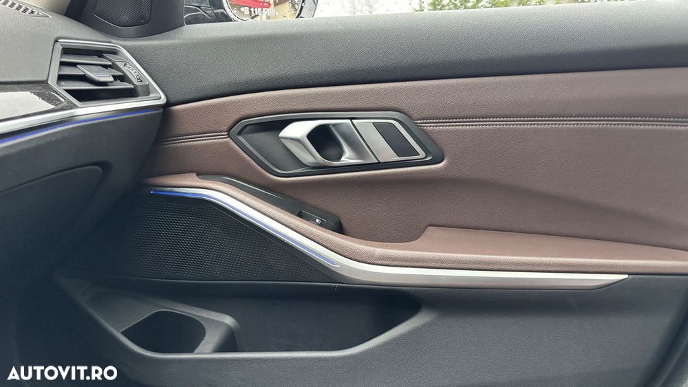 BMW Seria 3 320d xDrive AT MHEV - 14