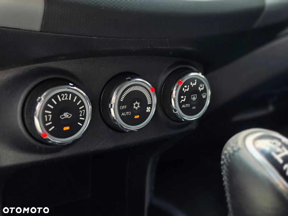 Mitsubishi Outlander - 30