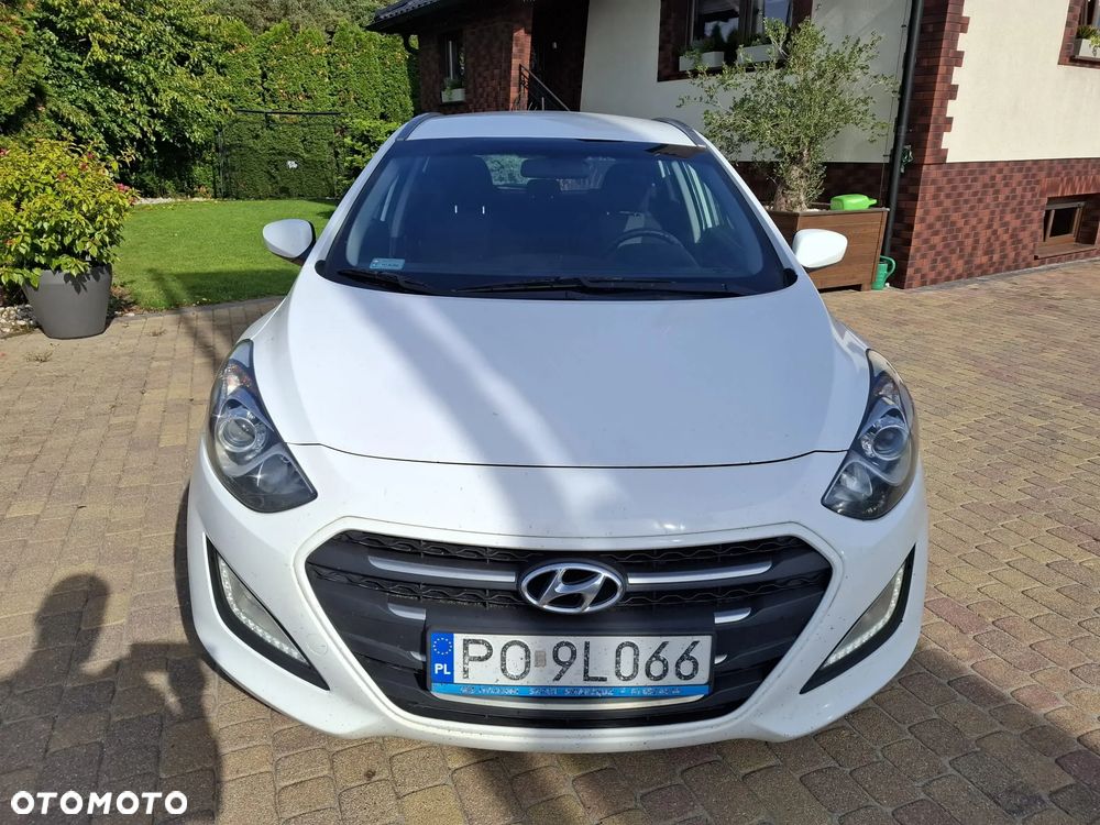 Hyundai i30 blue Kombi 1.6 CRDi Classic - 3