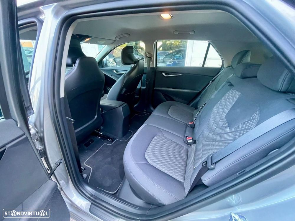 Kia Niro EV 64kWh Tech - 11