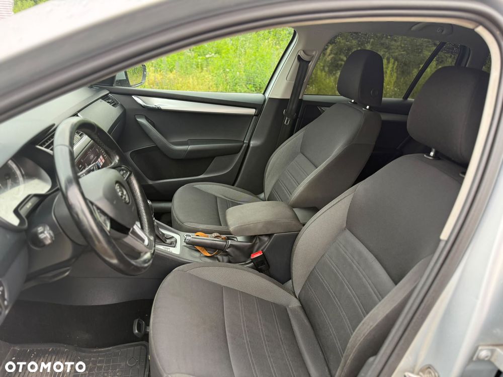 Skoda Octavia 1.6 TDI DSG Style - 5