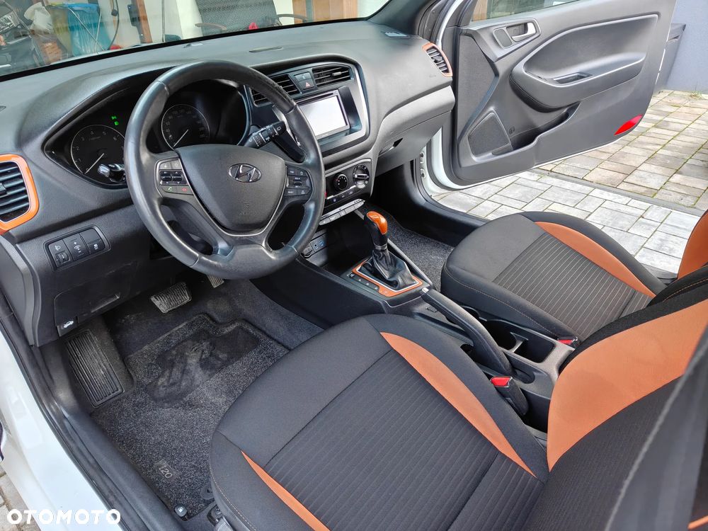 Hyundai i20 1.4 Premium - 17