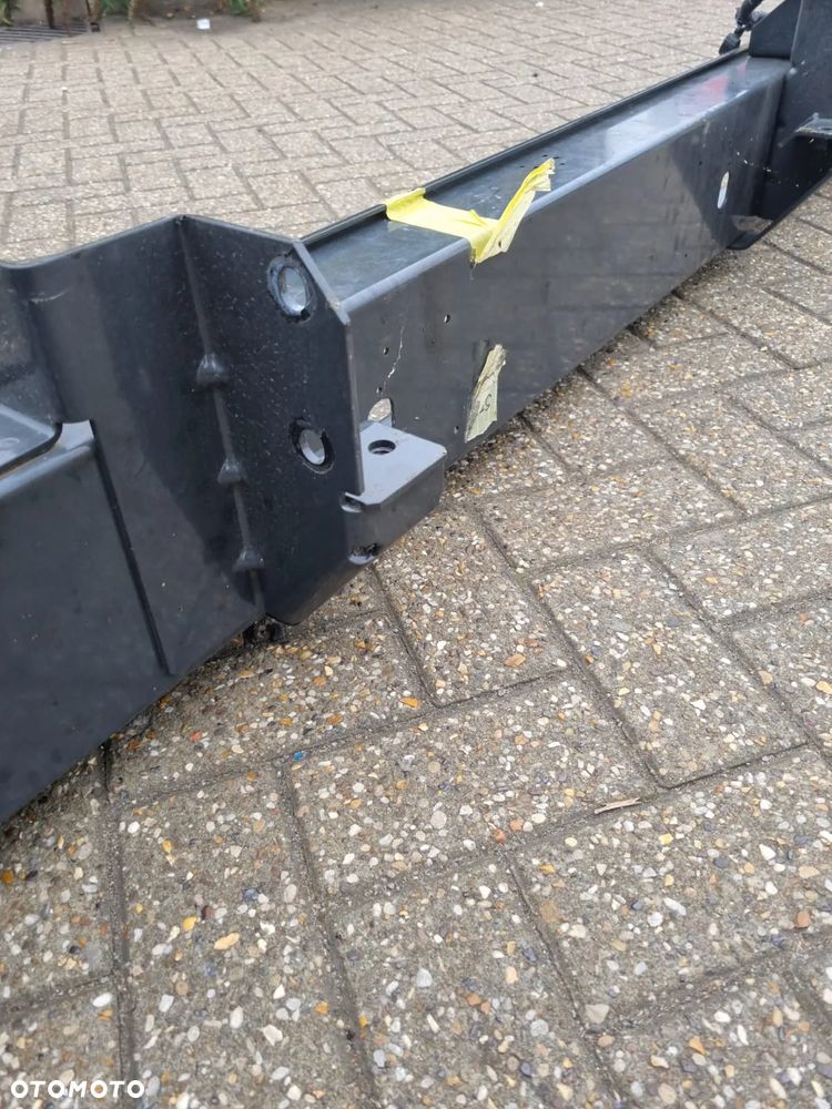 IVECO DAILY BELKA ZDERZAK TYŁ PARKTRONIC NOWY - 6