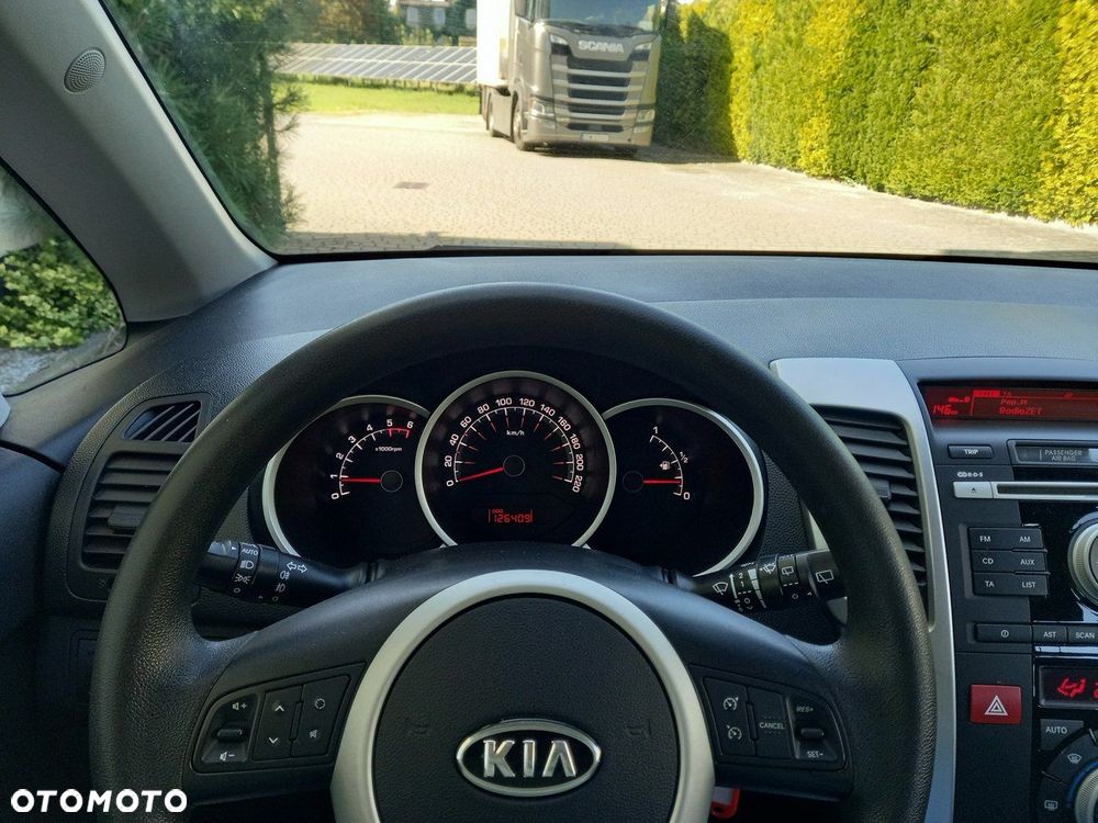 Kia Venga - 30