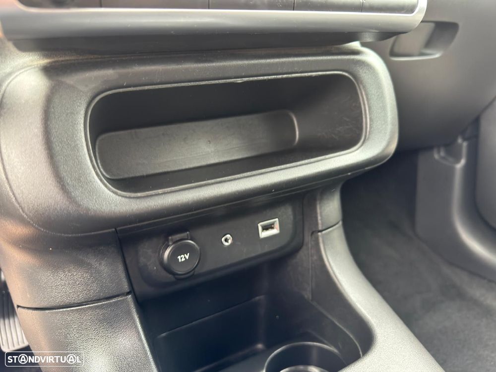 Citroën C3 1.2 PureTech Shine - 26