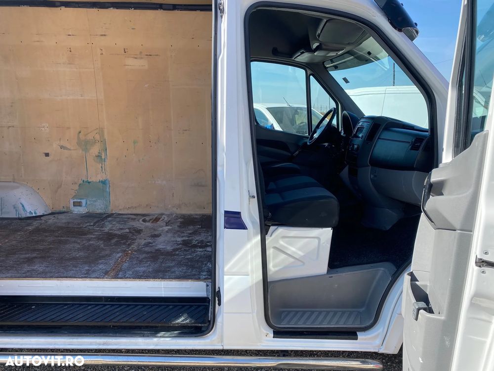 Volkswagen CRAFTER - 8