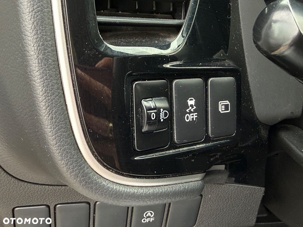 Mitsubishi Outlander 2.2 DID Intense + 4WD - 18