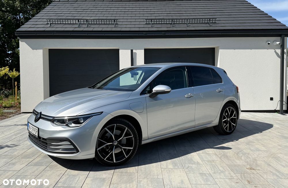 Volkswagen Golf 1.5 eTSI EVO Style DSG - 1