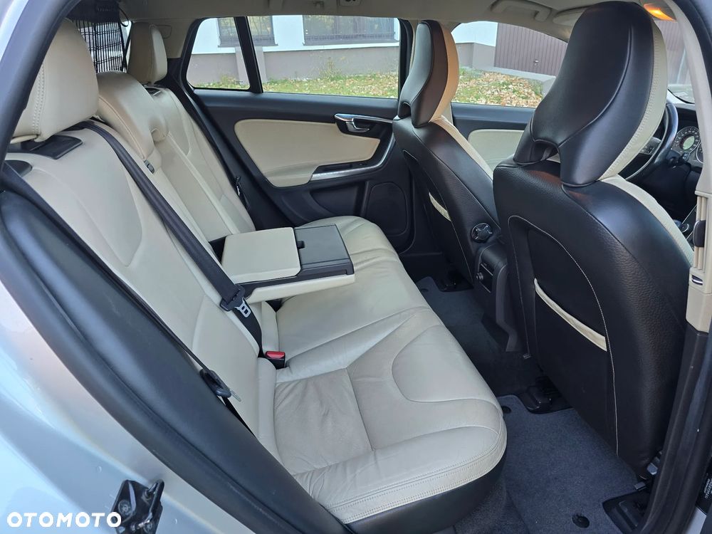 Volvo V60 - 10