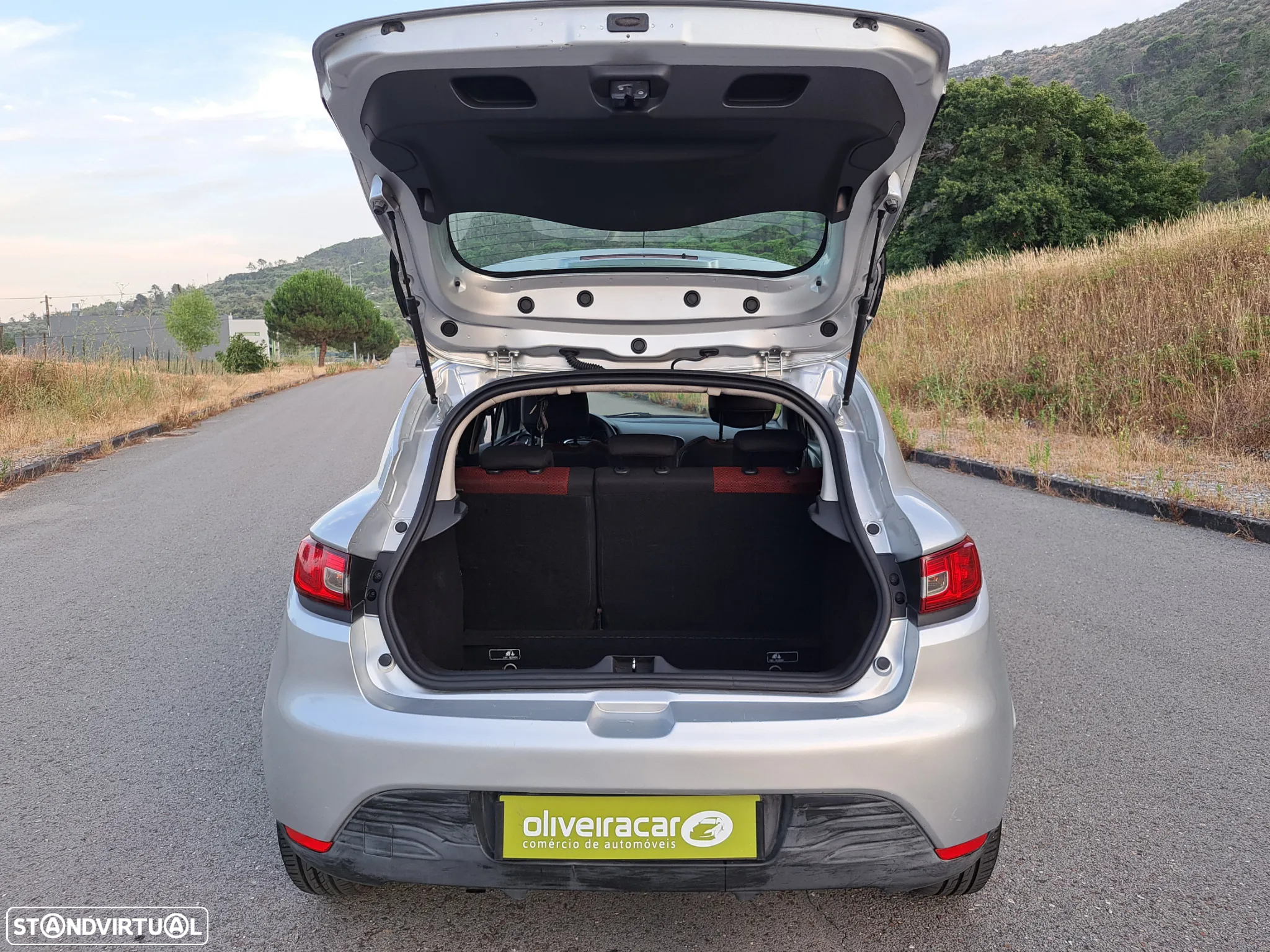 Renault Clio 1.2 16V Confort - 23