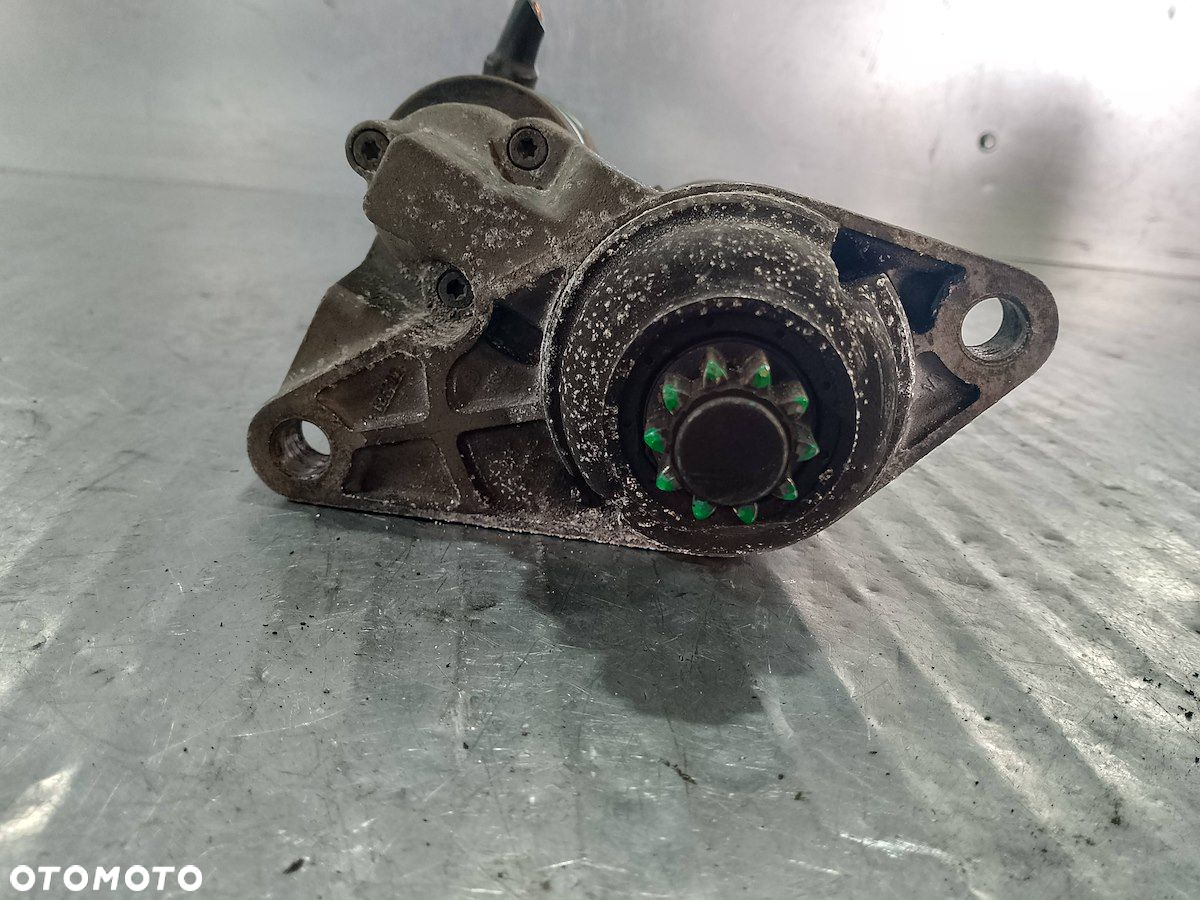 ROZRUSZNIK SEAT IBIZA III 02T911023F 0001121016 BOSCH 1.4 - 4