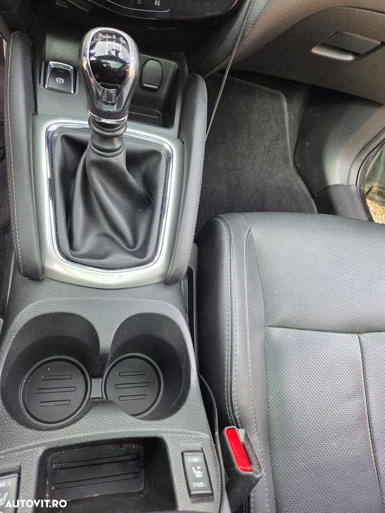 Nissan Qashqai 1.6 DCI Start/Stop 4X4-i Tekna - 26