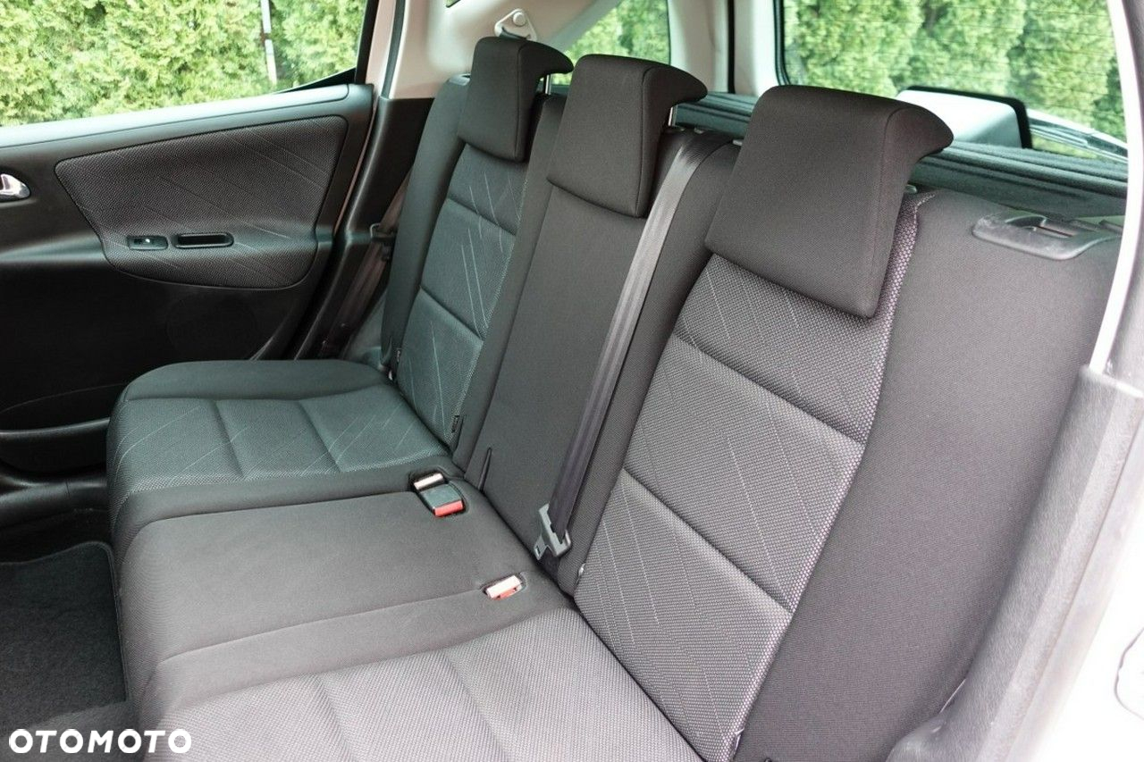 Peugeot 207 - 16