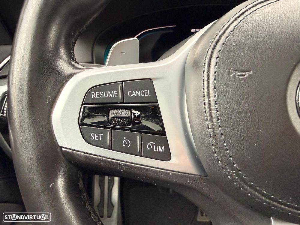 BMW 530 e Pack Desportivo M - 14