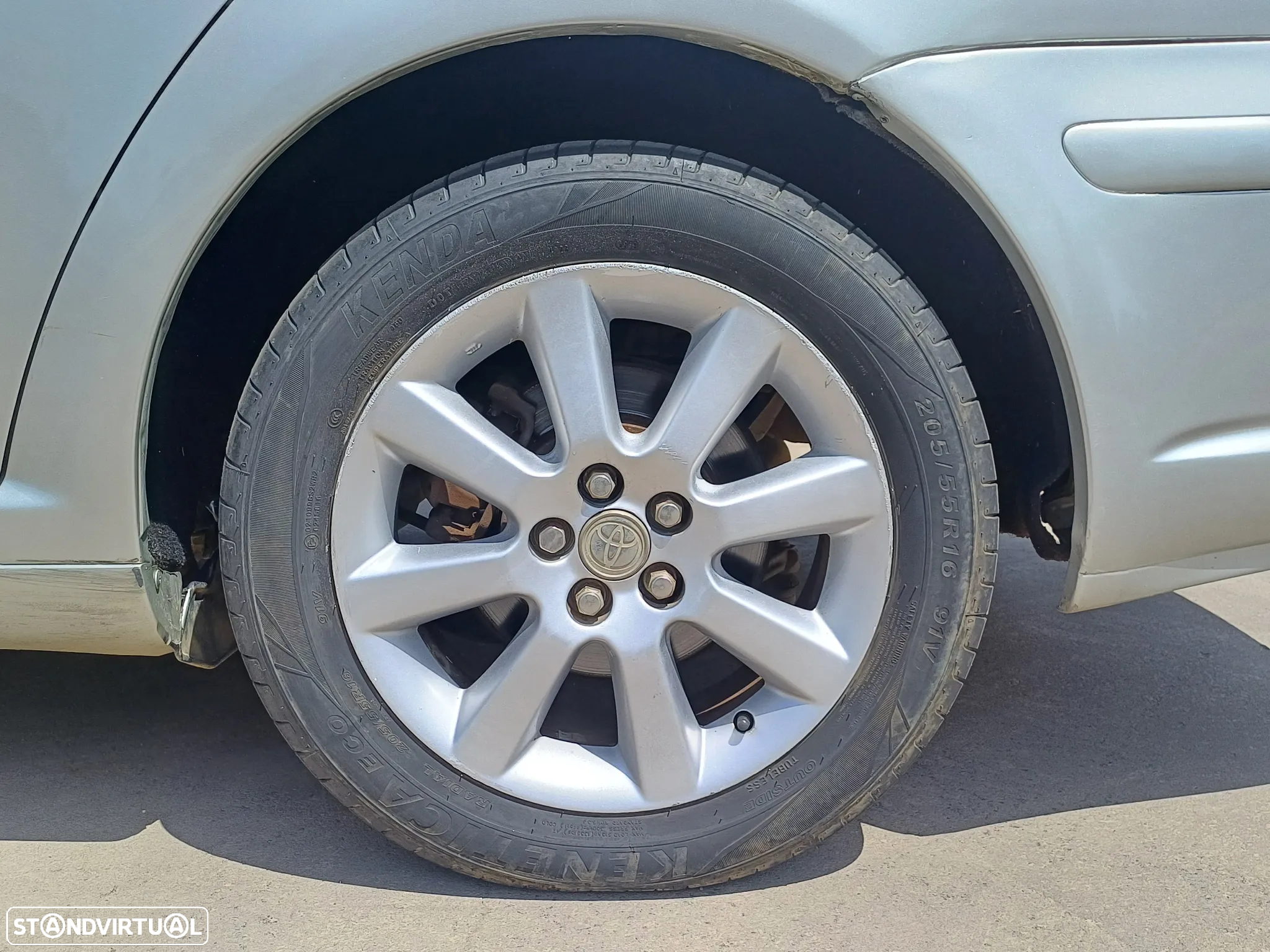 Toyota Avensis SW 2.0 D-4D Sol - 41