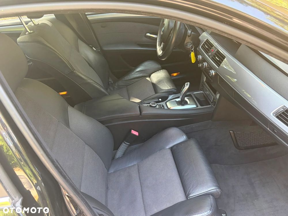 BMW Seria 5 520d Edition Exclusive - 30