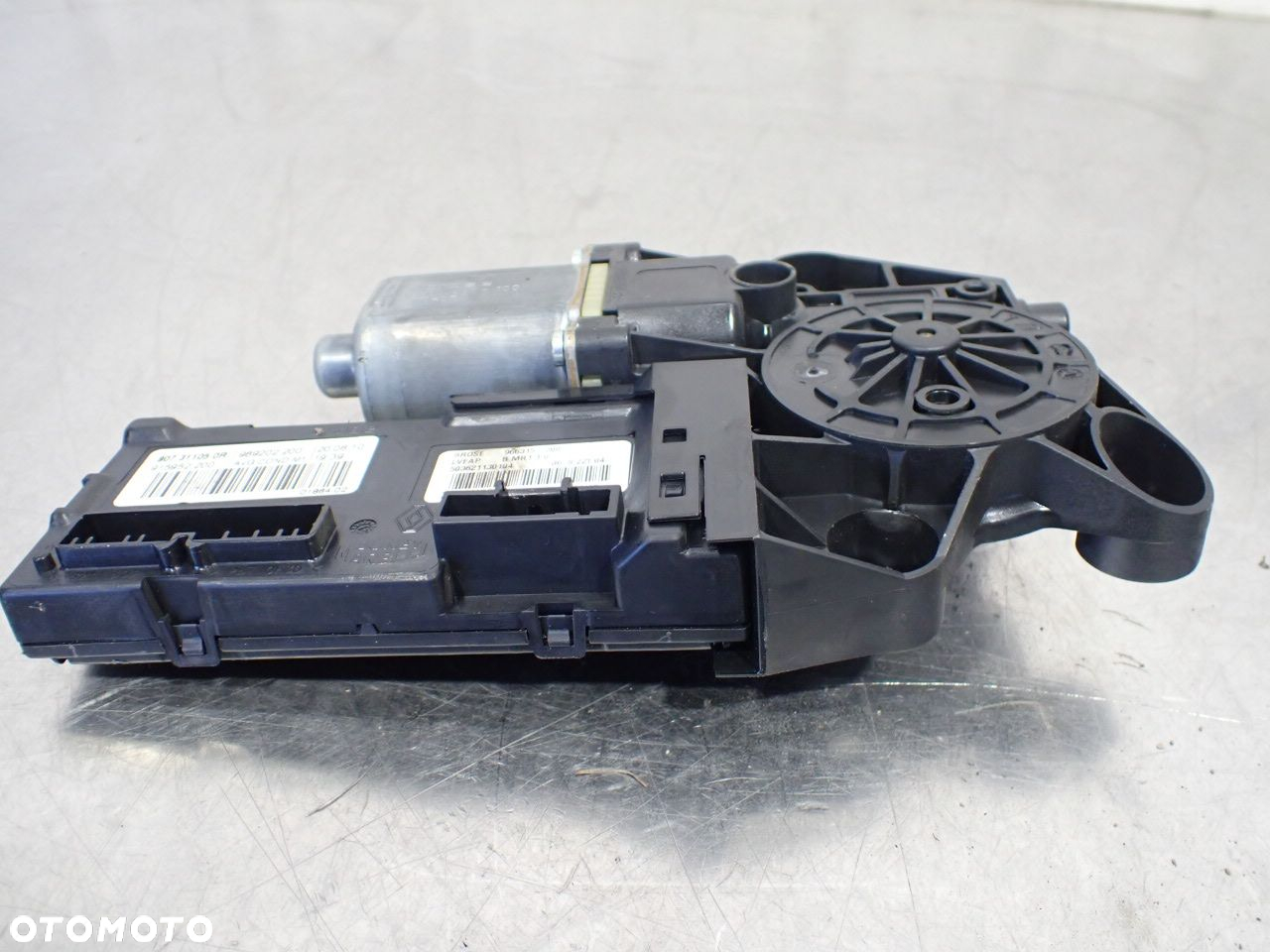 SILNICZEK SZYB LEWY PRZÓD RENAULT GRAND SCENIC III 807311050R 3K67Y580 0130822479 - 4