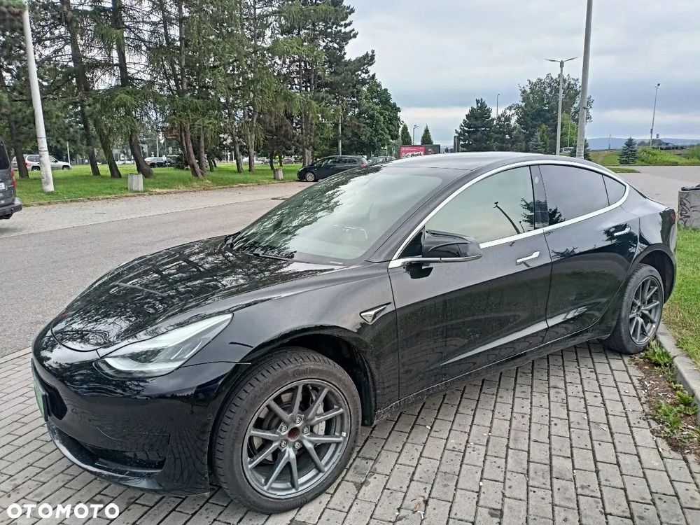 Tesla Model 3 Standard Range Plus - 11