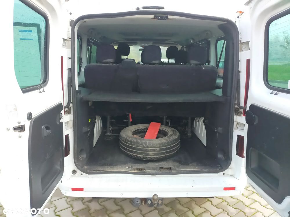 Opel Vivaro - 8