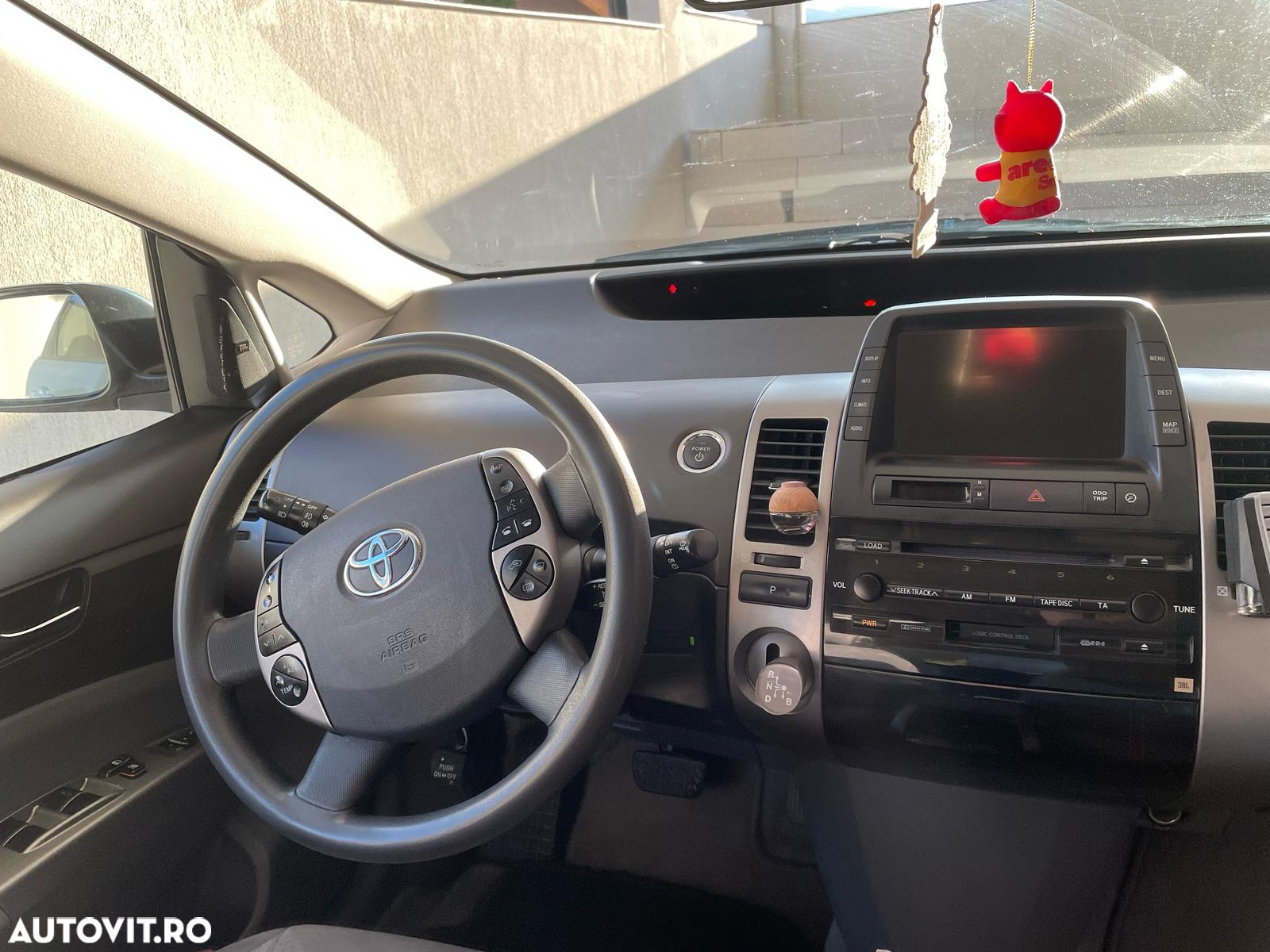 Toyota Prius - 7