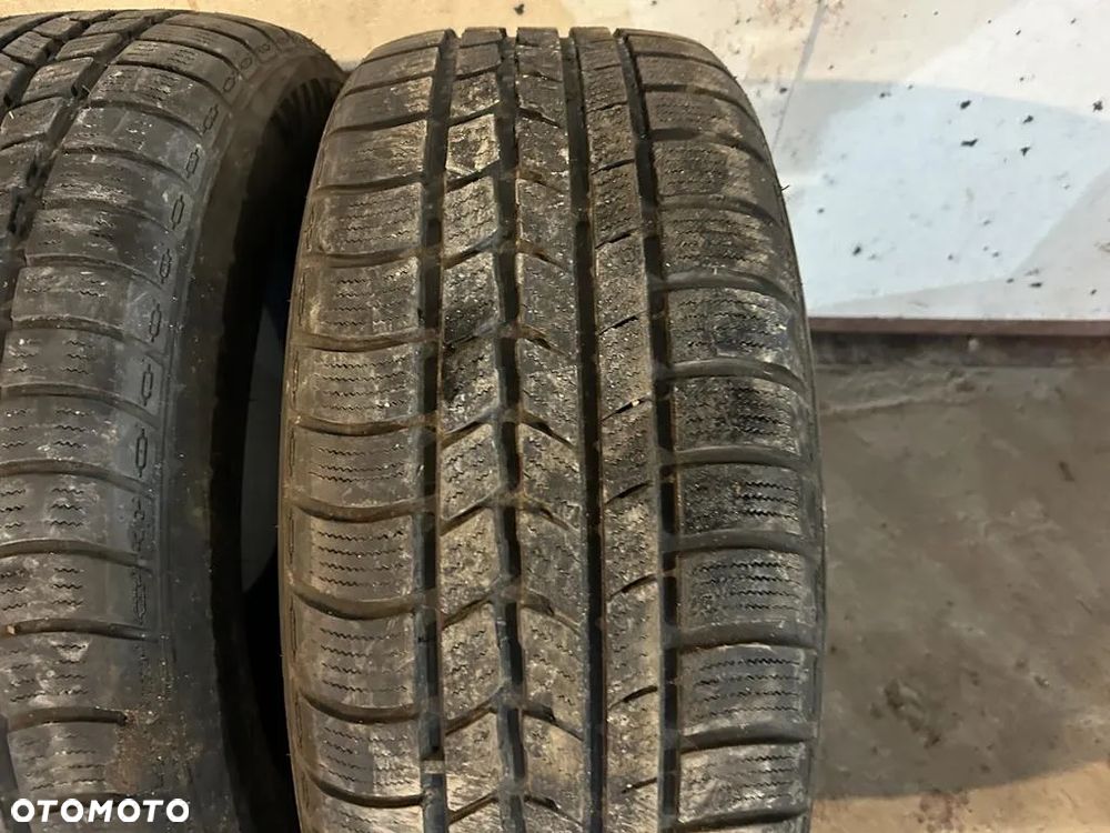 Opony zimowe Nexen 235/55 R17 2 szt - 2