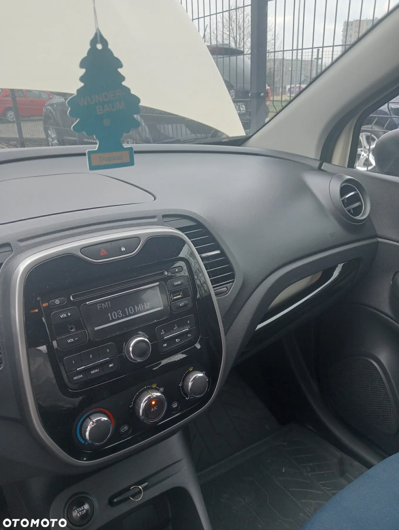 Renault Captur - 4