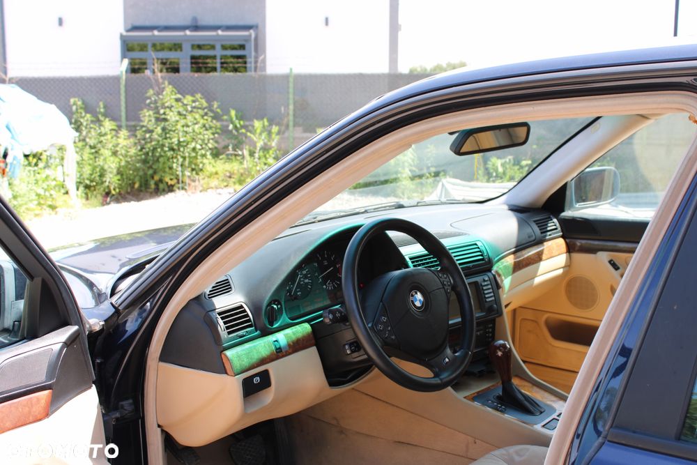 BMW Seria 7 740i - 13