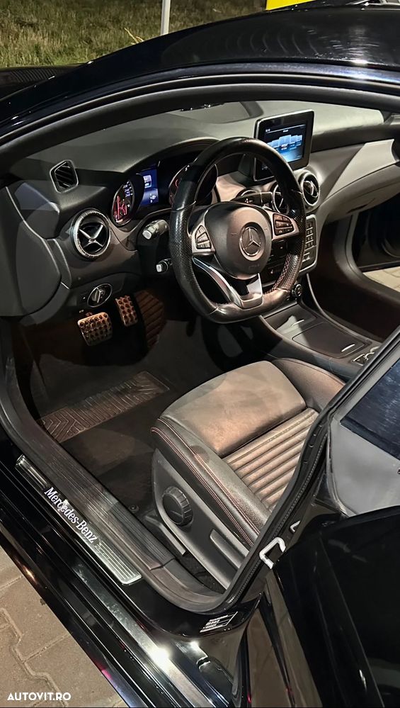Mercedes-Benz CLA Shooting Brake 220 (CDI) d 4Matic 7G-DCT AMG Line - 2
