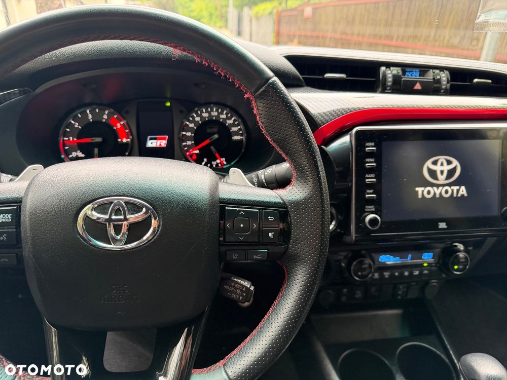 Toyota Hilux 2.8 D-4D Double Cab GR Sport 4x4 - 22