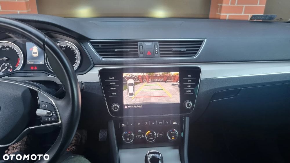 Skoda Superb 2.0 TDI SCR Style DSG - 17
