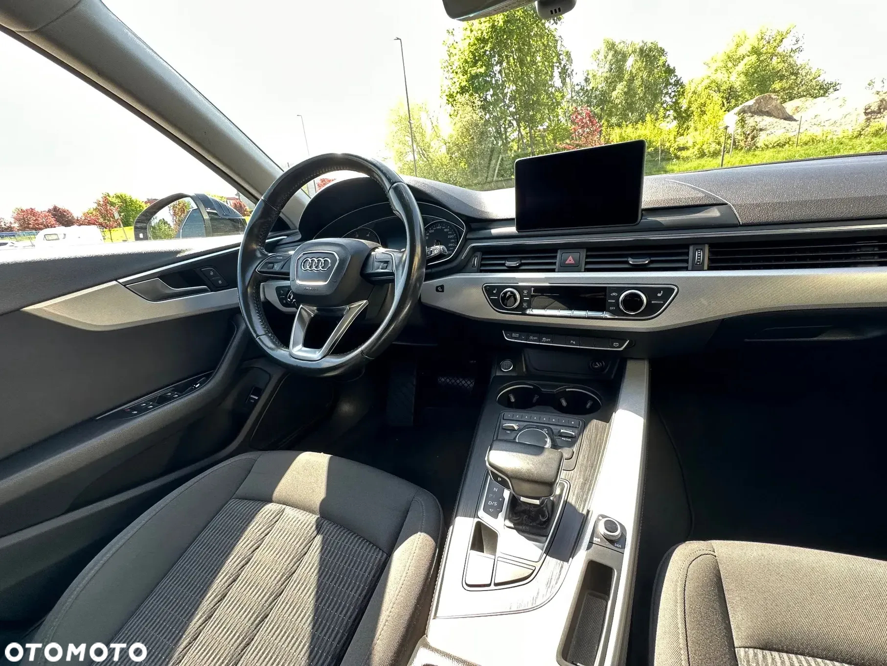 Audi A4 2.0 TDI Design S tronic - 29