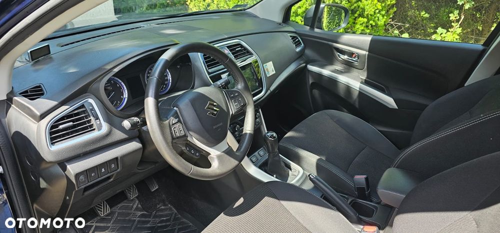 Suzuki SX4 S-Cross 1.0 T Premium - 2