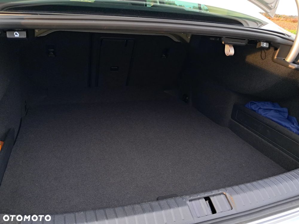 Volkswagen Passat 2.0 TDI BMT Comfortline - 23