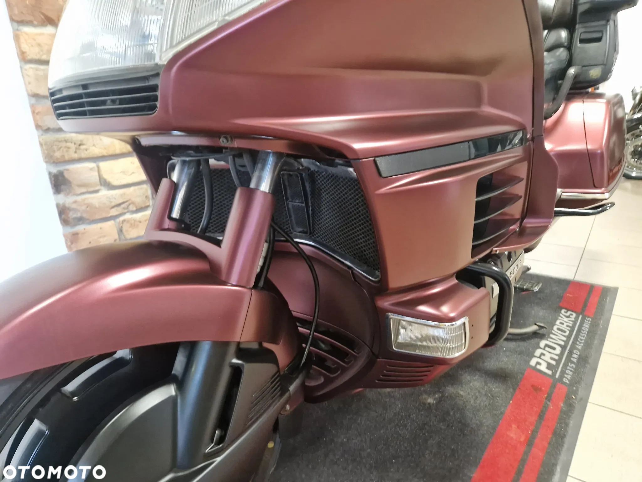Honda GL - 16