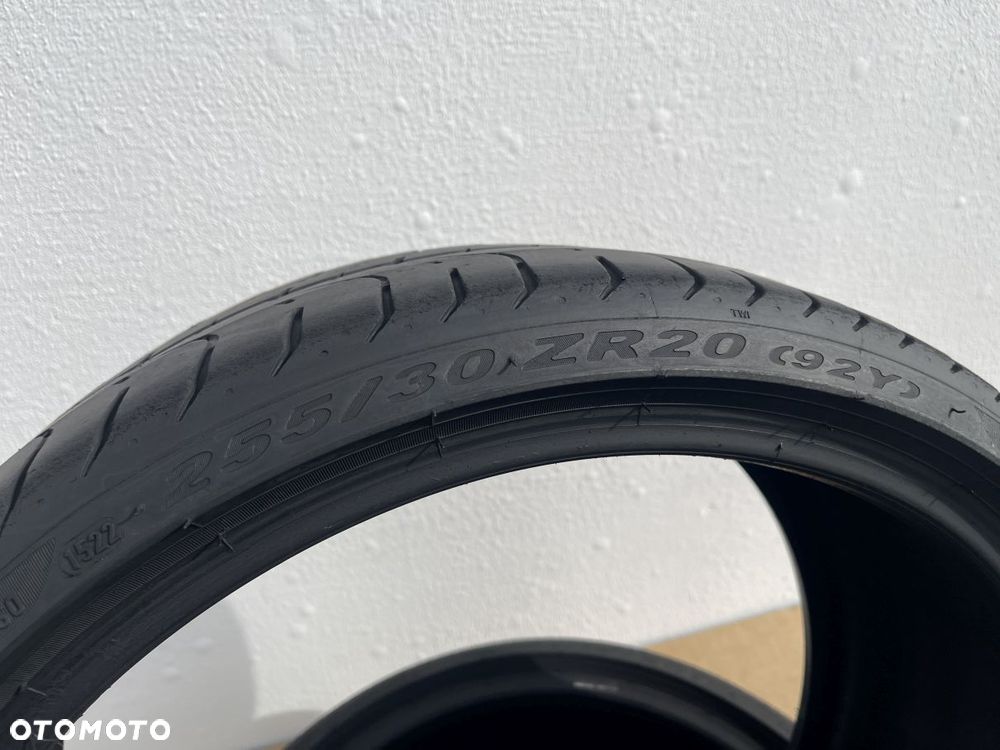OPONY 255/30/20 255/30R20 92Y PIRELLI P ZERO - 8