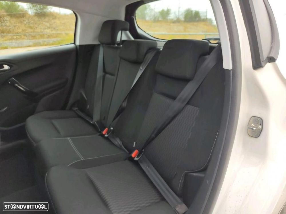 Peugeot 208 1.5 BlueHDi Active - 4