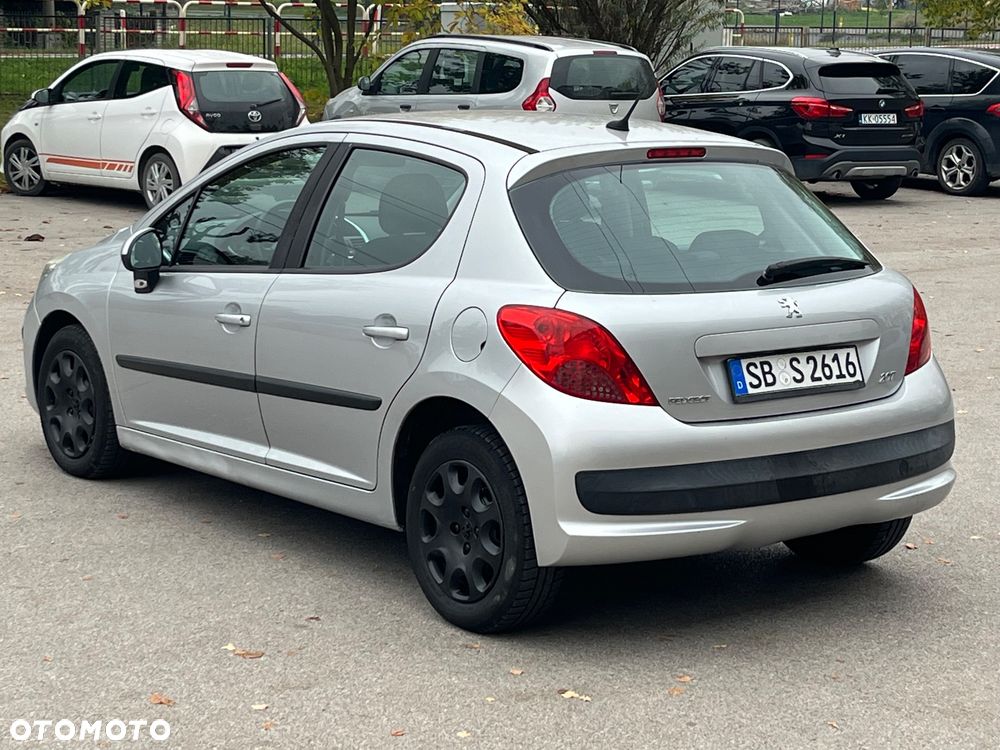 Peugeot 207 2007 photo 5