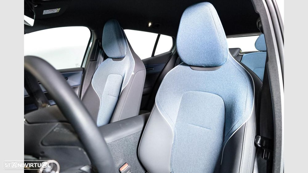 Volvo EX30 69 kWh Single Motor Extended Range Plus - 16