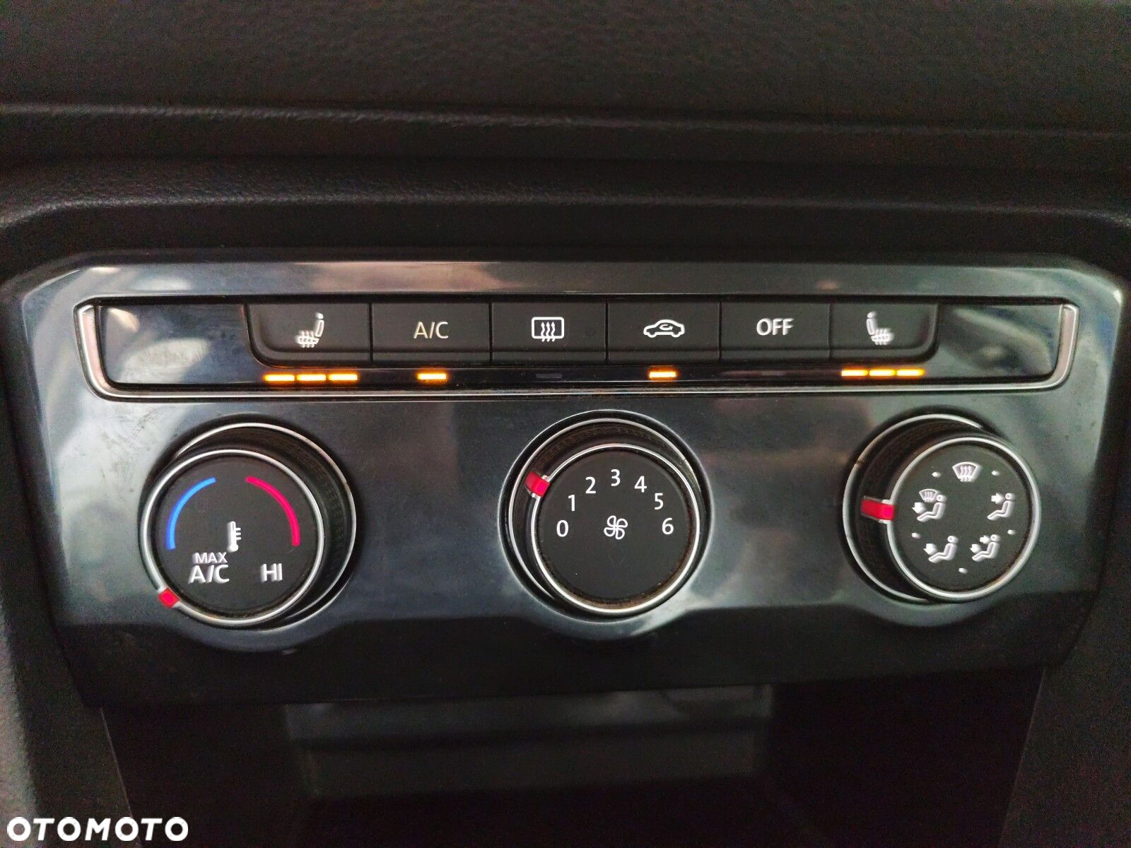 Volkswagen Tiguan - 22