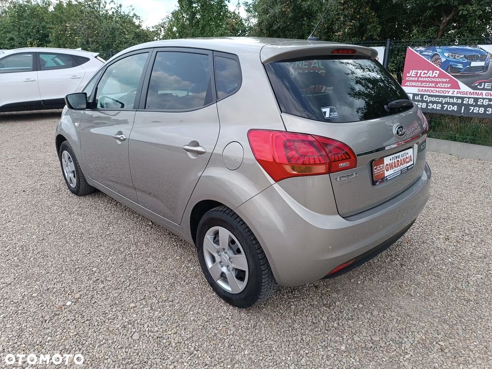 Kia Venga 1.4 CRDi 90 Business Line - 23